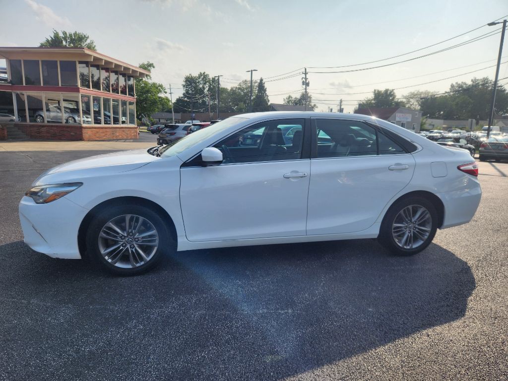 2016 Toyota Camry Image 6