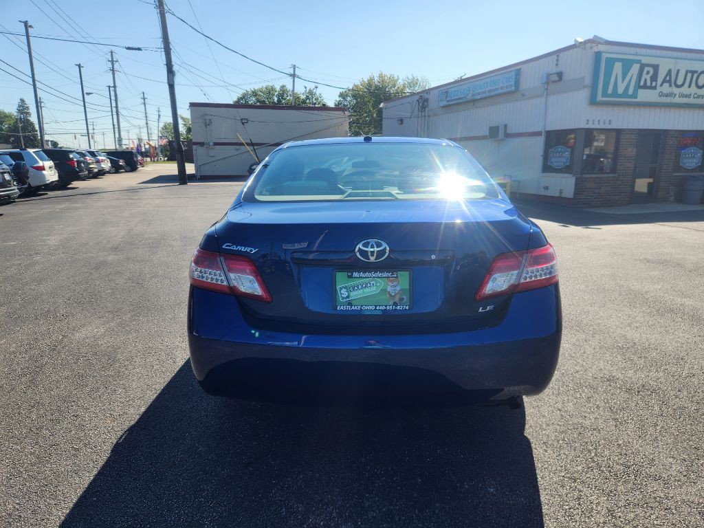 2010 Toyota Camry Image 6
