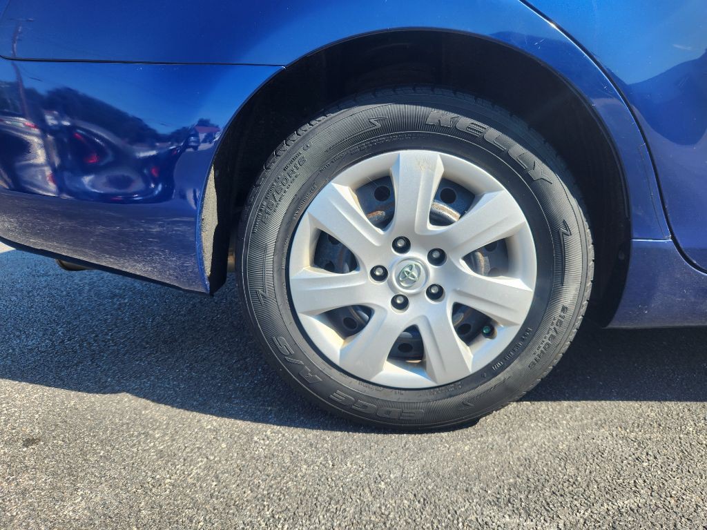 2010 Toyota Camry Image 8