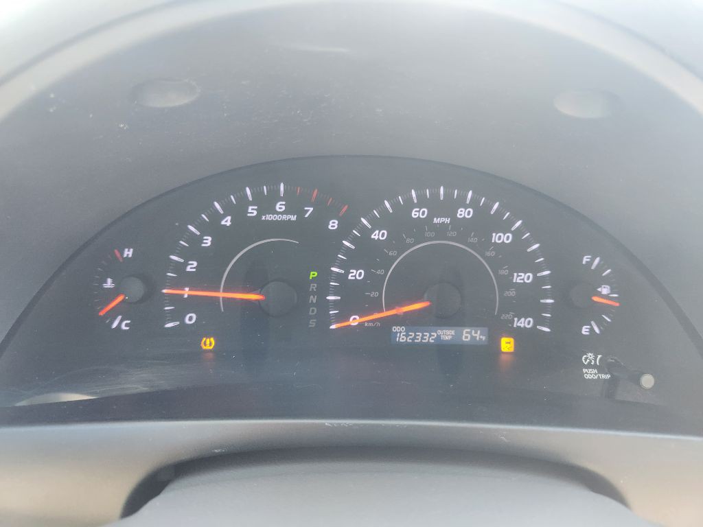 2010 Toyota Camry Image 12