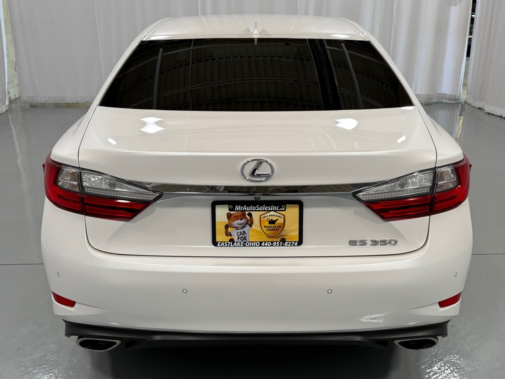 2017 Lexus ES 350 Image 6