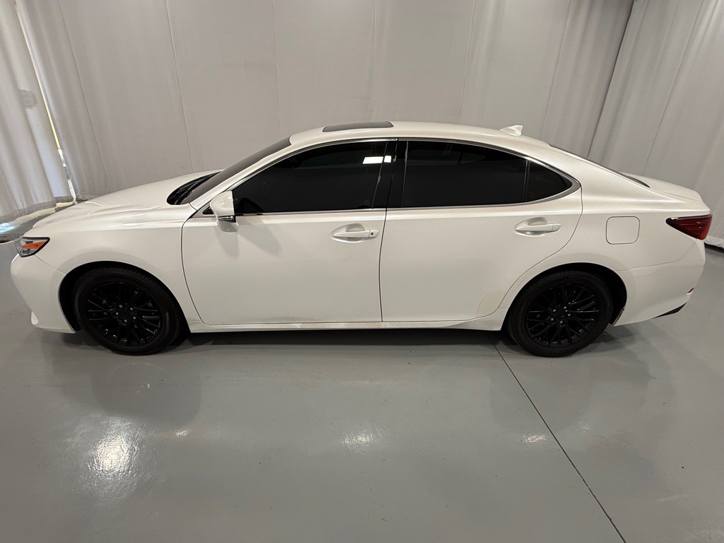 2017 Lexus ES 350 Image 8
