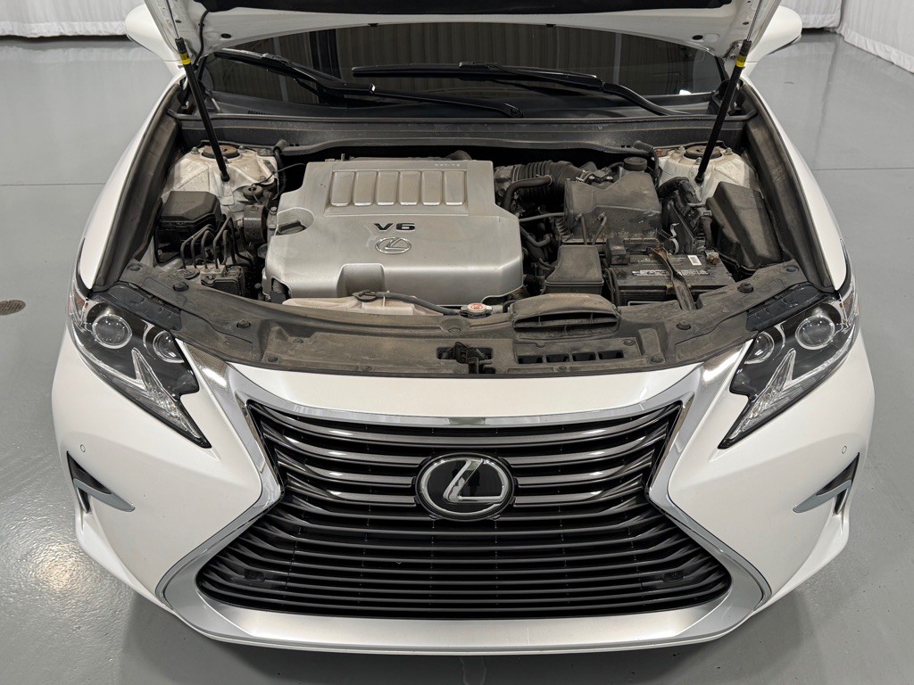 2017 Lexus ES 350 Image 29