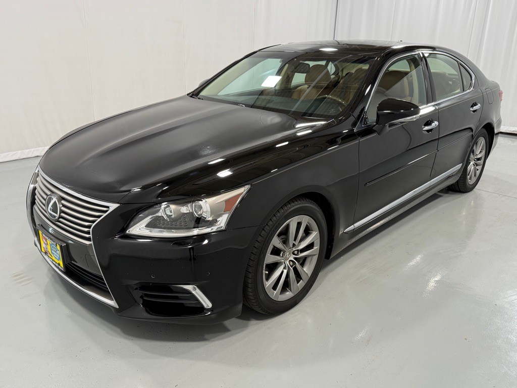 2015 Lexus LS 460 Image 1