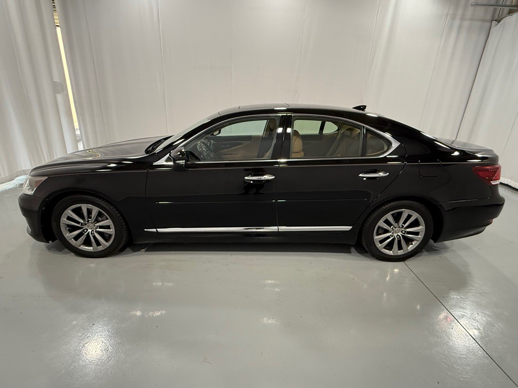2015 Lexus LS 460 Image 8