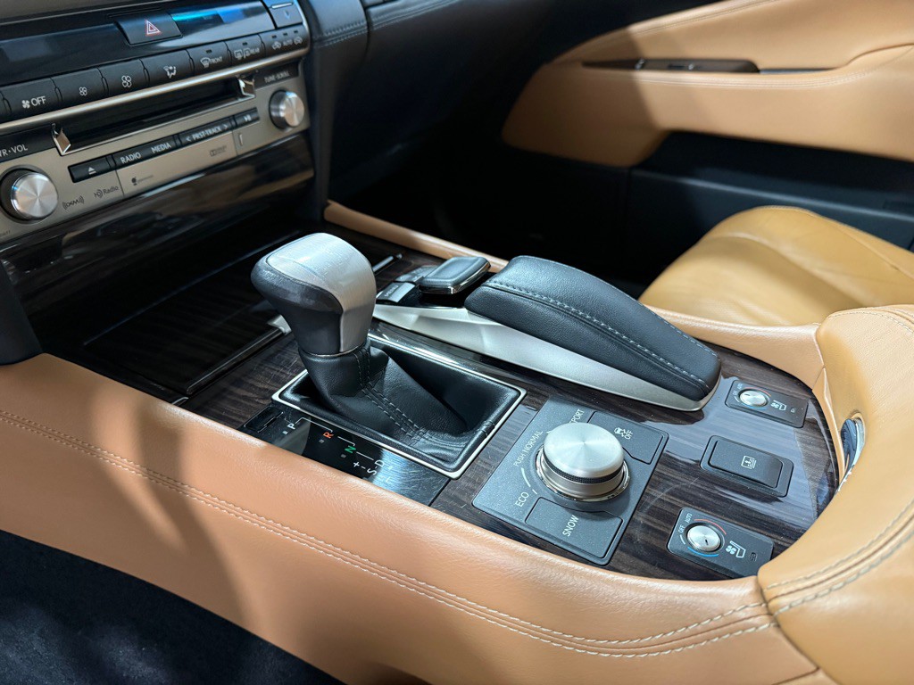 2015 Lexus LS 460 Image 11