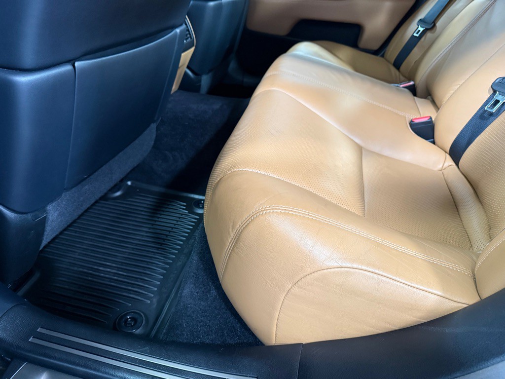 2015 Lexus LS 460 Image 18