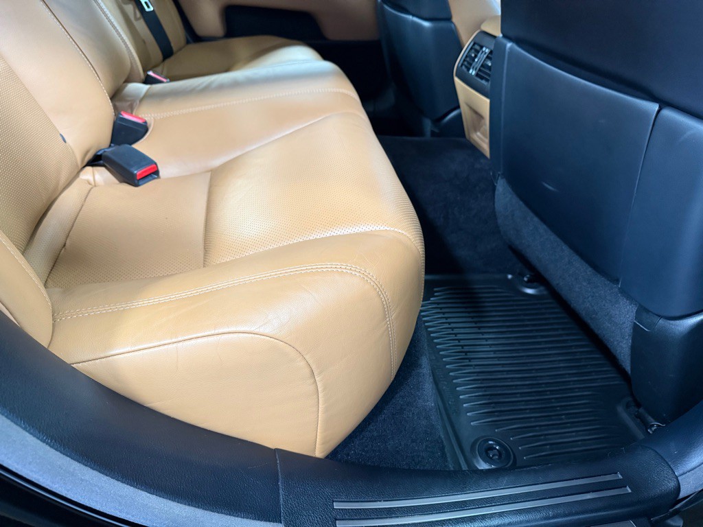 2015 Lexus LS 460 Image 21