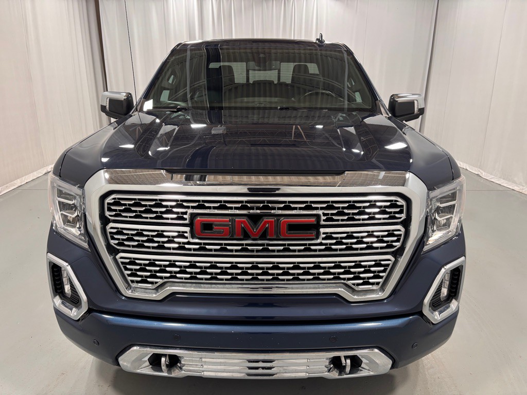 2021 GMC Sierra Image 2