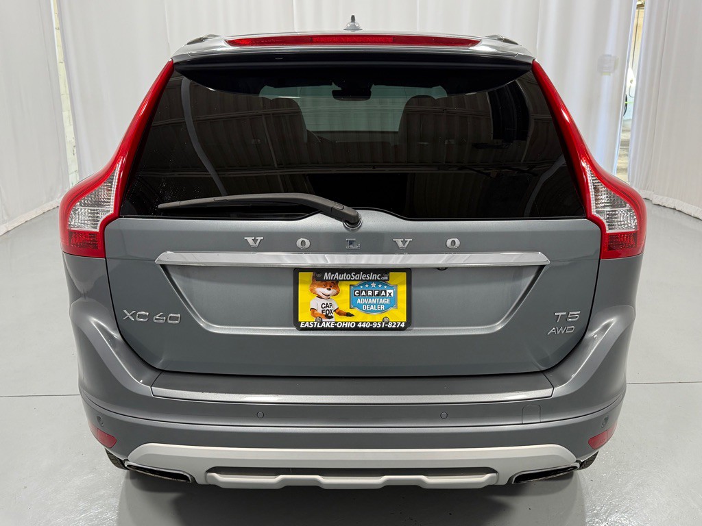 2017 Volvo XC60 Image 6