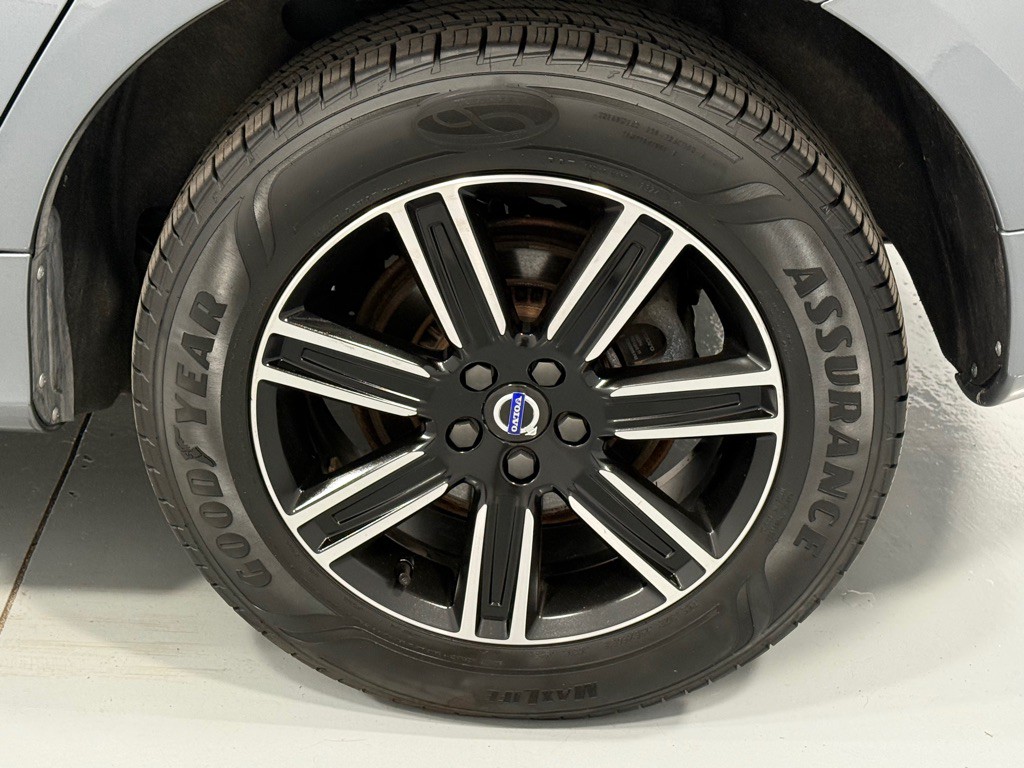 2017 Volvo XC60 Image 31