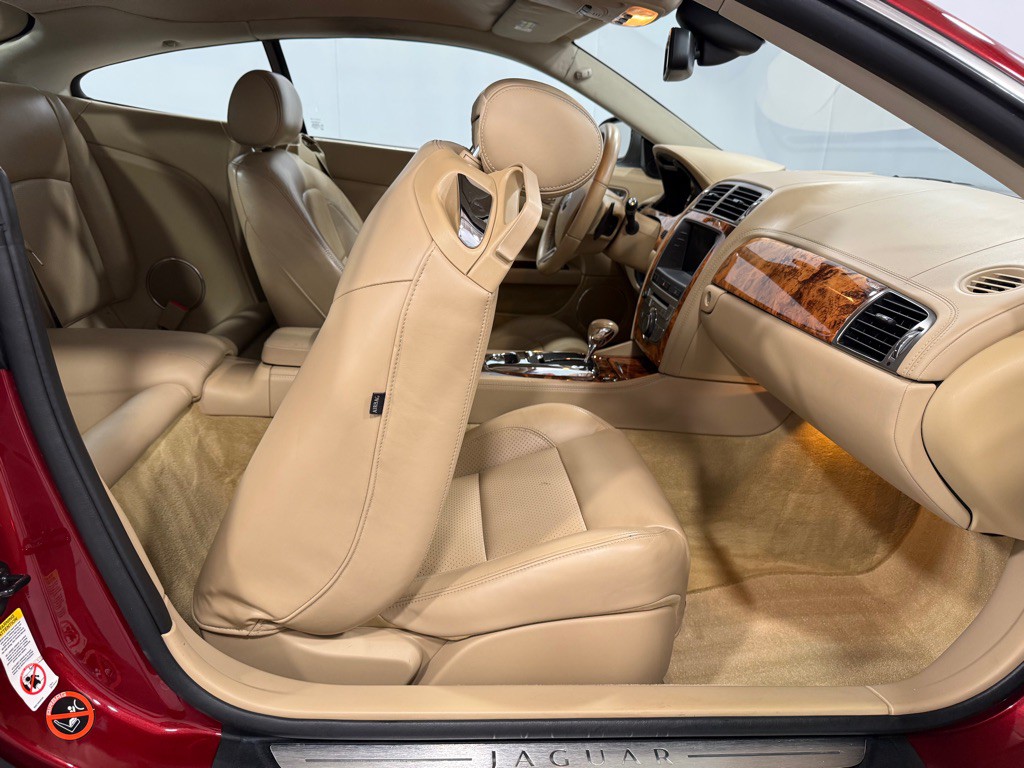 2008 Jaguar XK-Series Image 23
