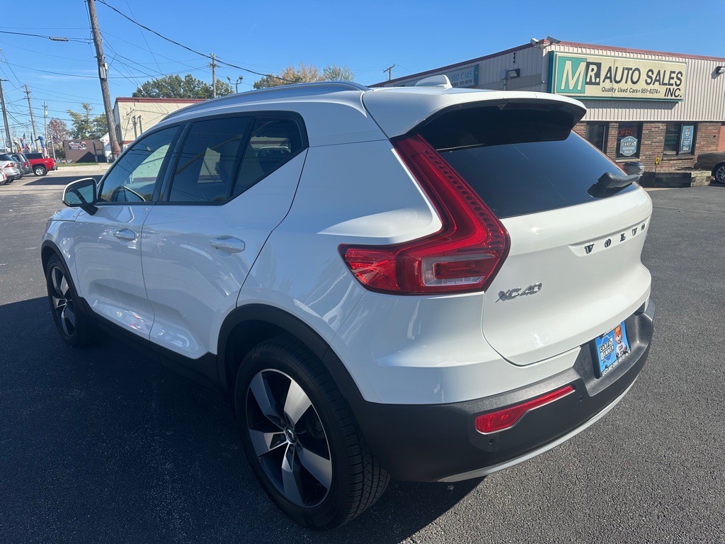 2019 Volvo XC40 Image 4