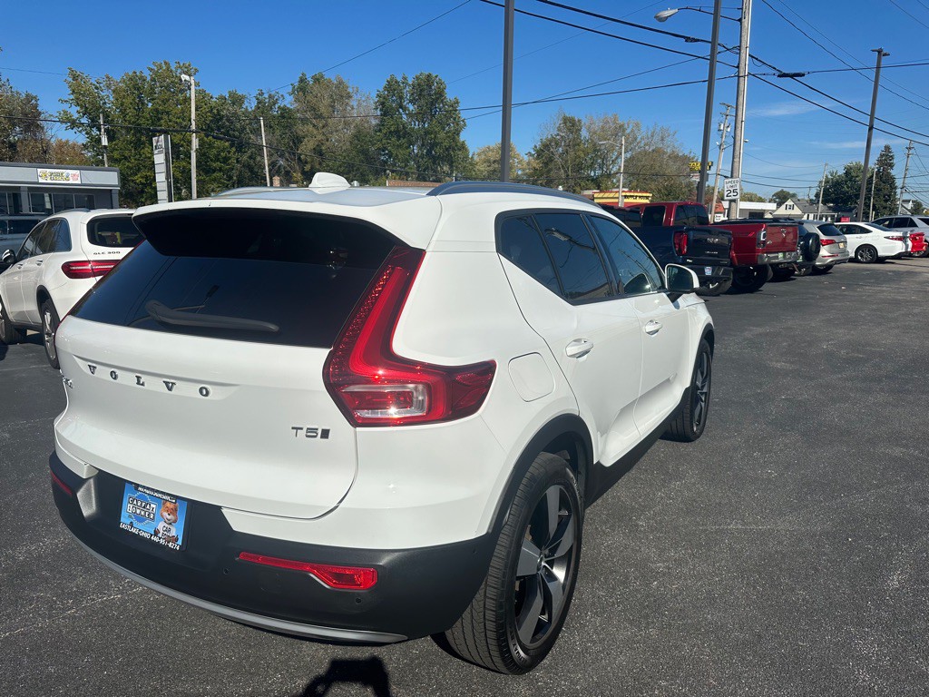 2019 Volvo XC40 Image 6