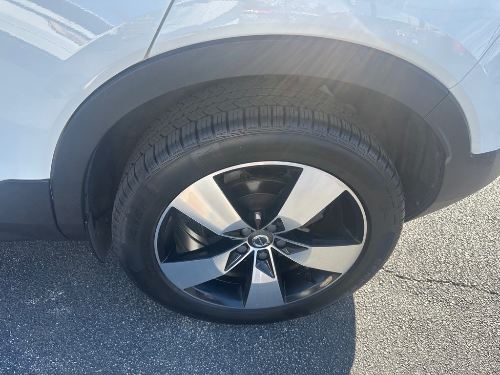 2019 Volvo XC40 Image 8