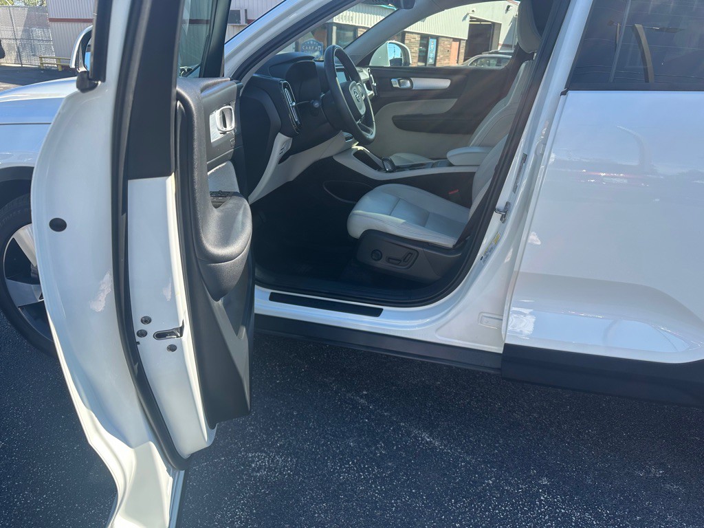 2019 Volvo XC40 Image 14