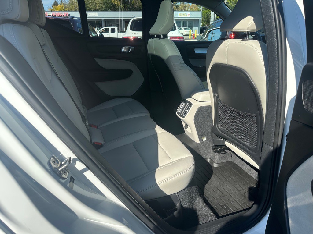 2019 Volvo XC40 Image 16