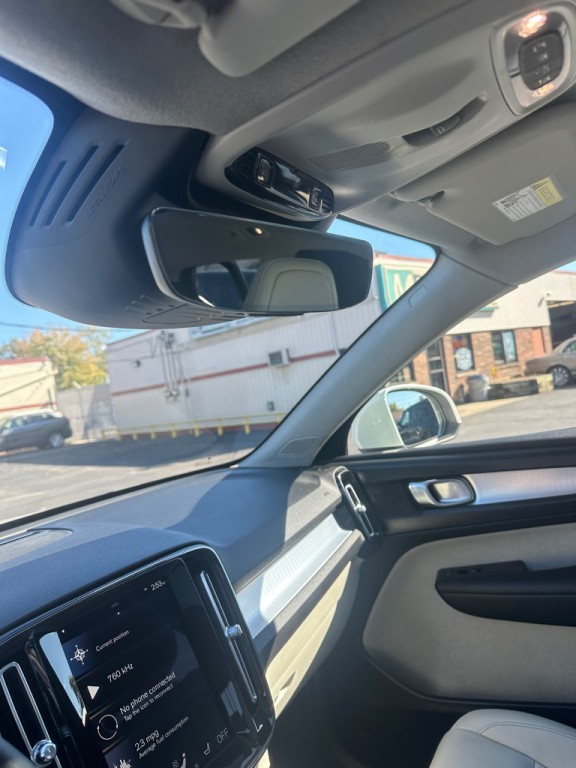 2019 Volvo XC40 Image 21