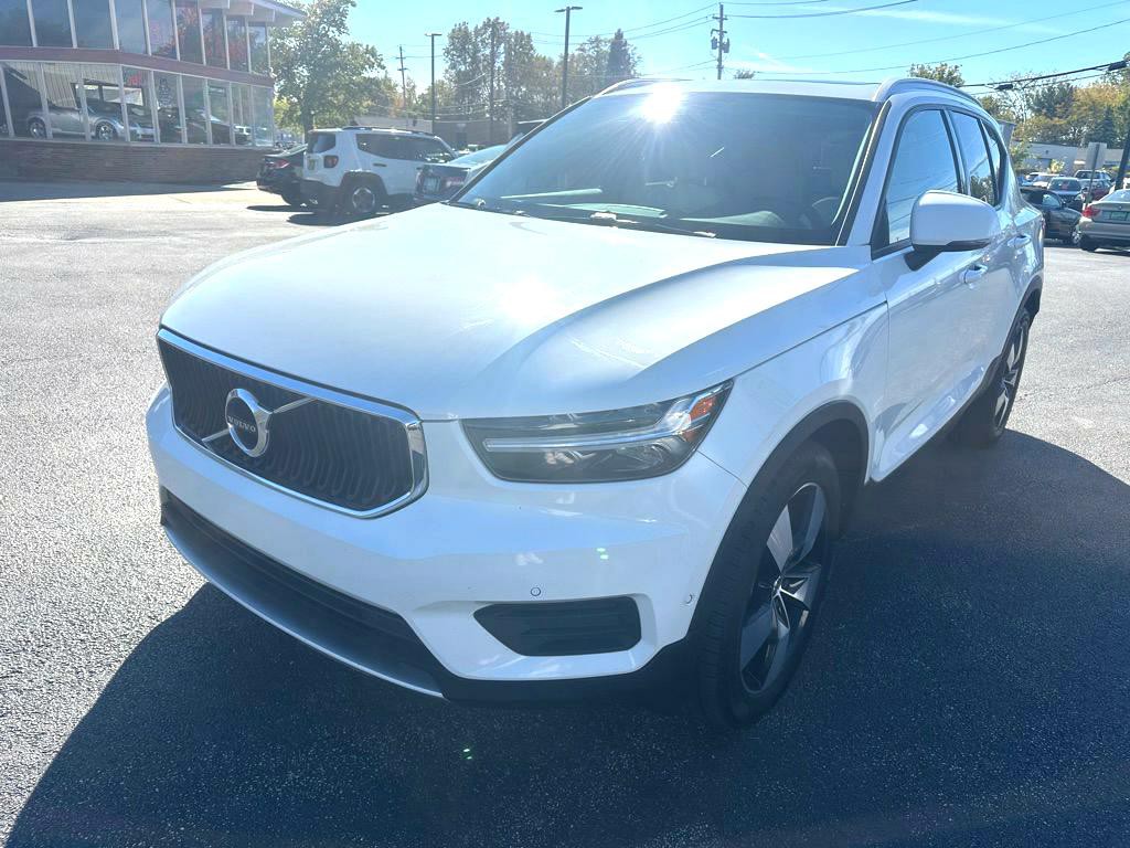 2019 Volvo XC40 Image 2
