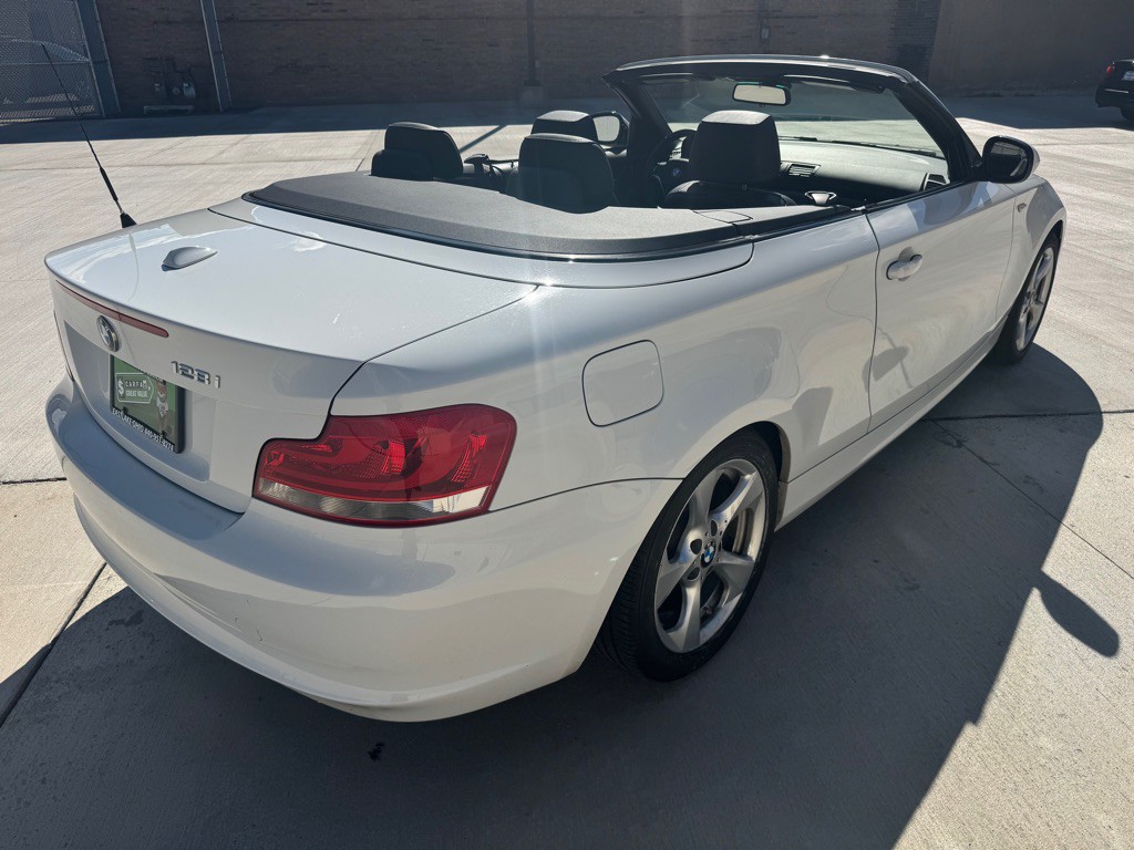2012 BMW 1 Series Image 3