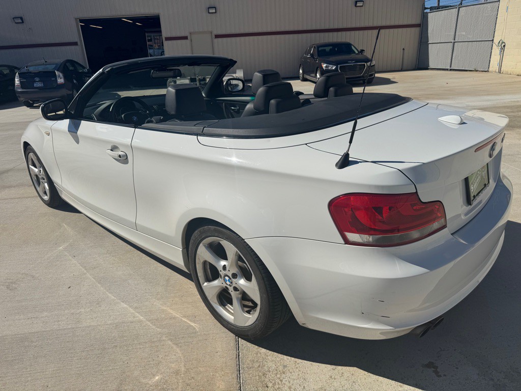2012 BMW 1 Series Image 4