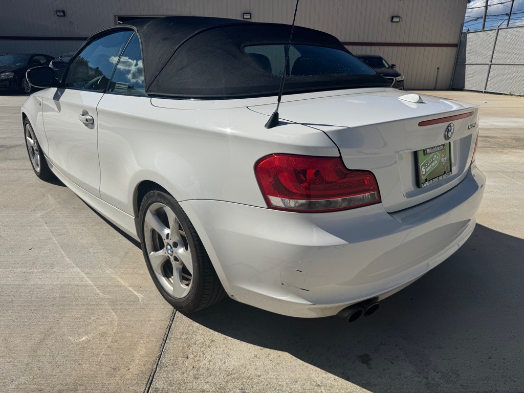 2012 BMW 1 Series Image 11