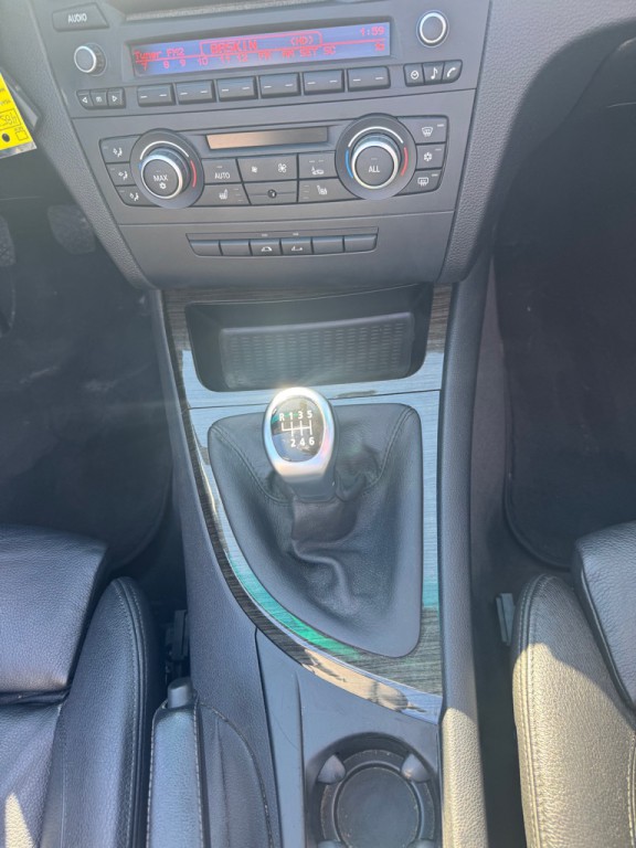 2012 BMW 1 Series Image 29