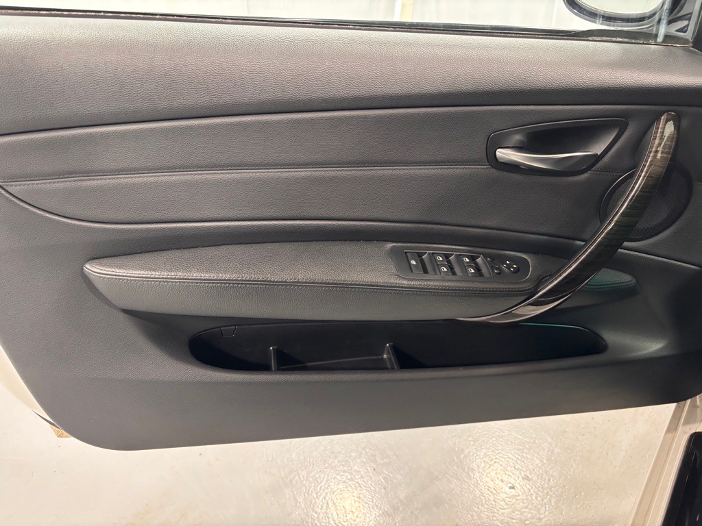 2012 BMW 1 Series Image 16