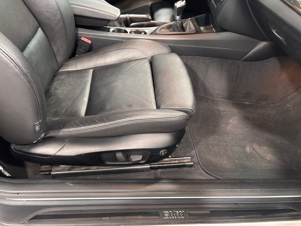 2012 BMW 1 Series Image 18