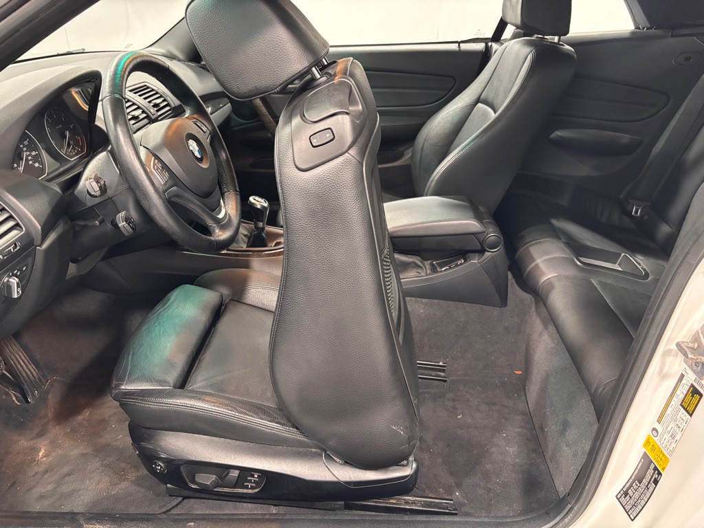 2012 BMW 1 Series Image 21