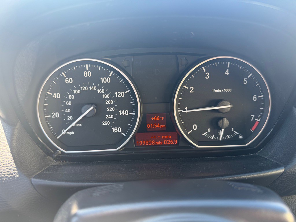 2012 BMW 1 Series Image 33