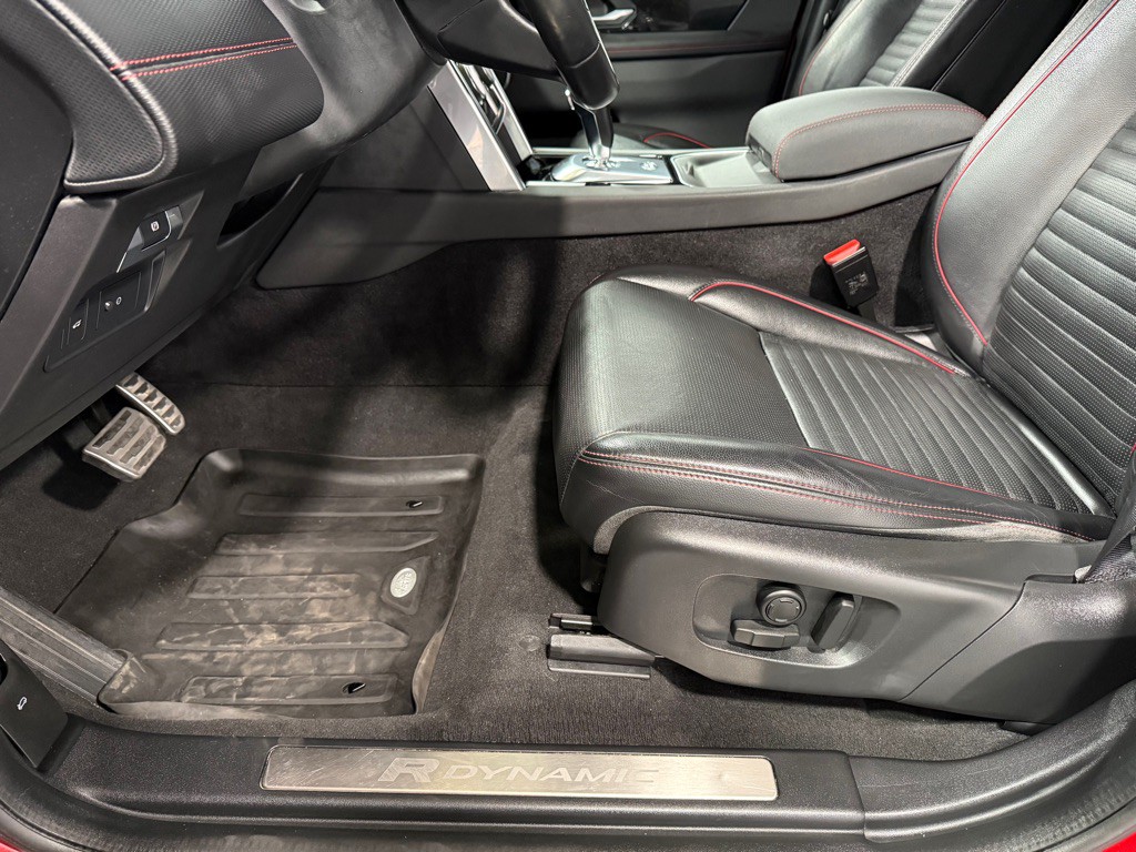 2020 Land Rover Discovery Sport Image 12