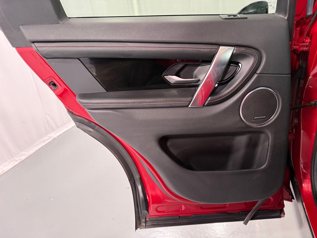 2020 Land Rover Discovery Sport Image 23