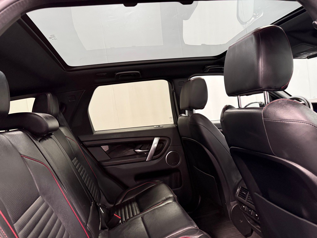 2020 Land Rover Discovery Sport Image 26