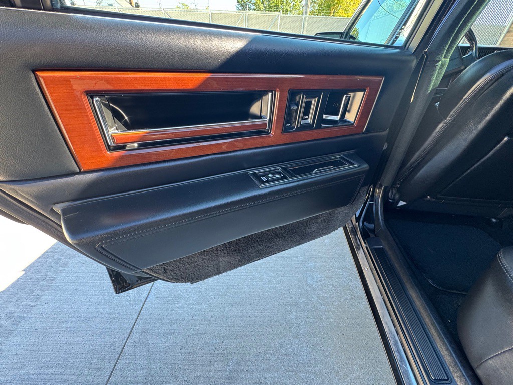 1993 Cadillac 60 Special Image 16