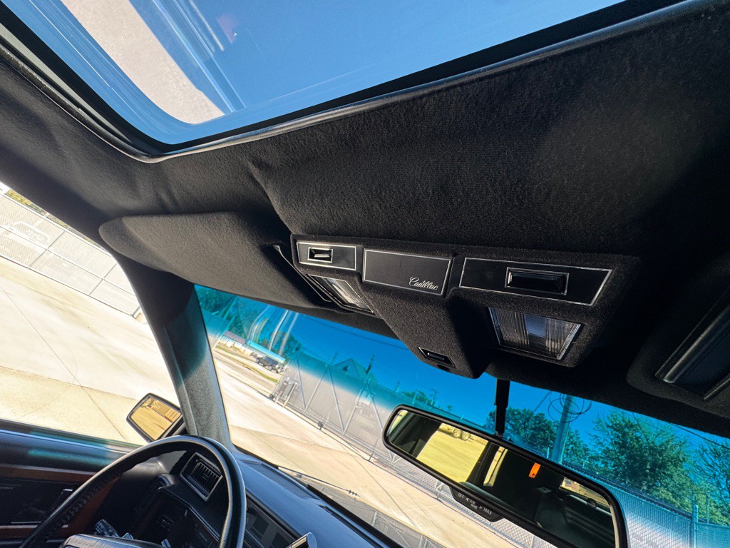 1993 Cadillac 60 Special Image 21