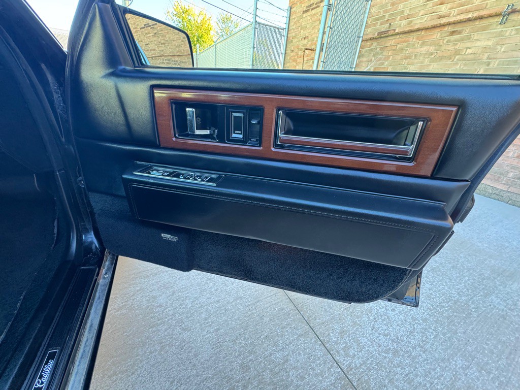 1993 Cadillac 60 Special Image 25