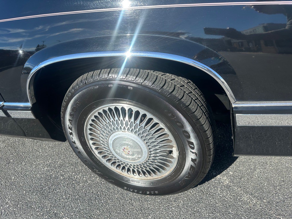 1993 Cadillac 60 Special Image 35
