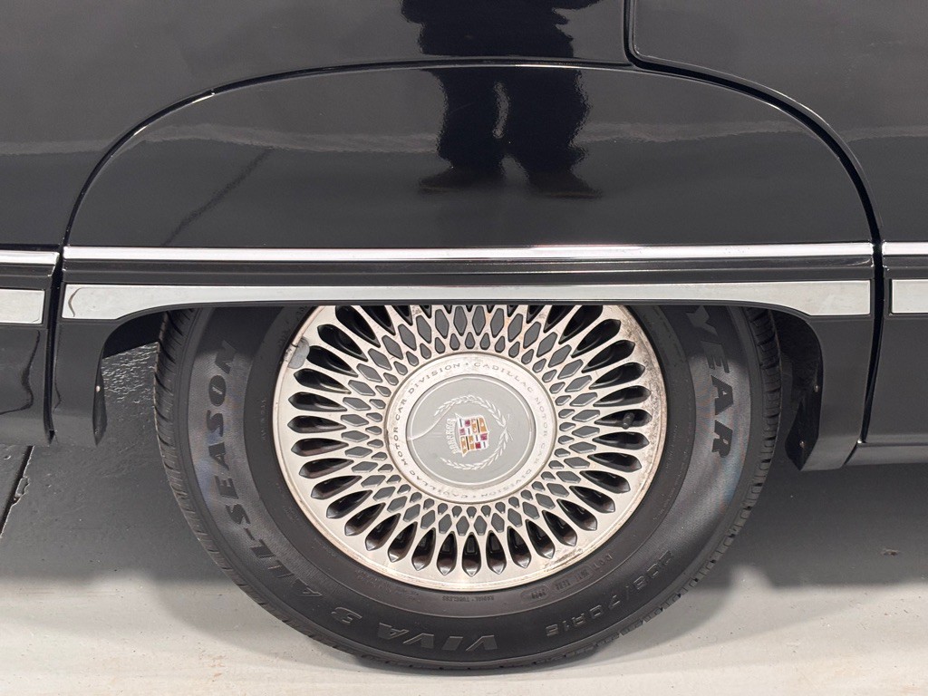 1993 Cadillac 60 Special Image 32