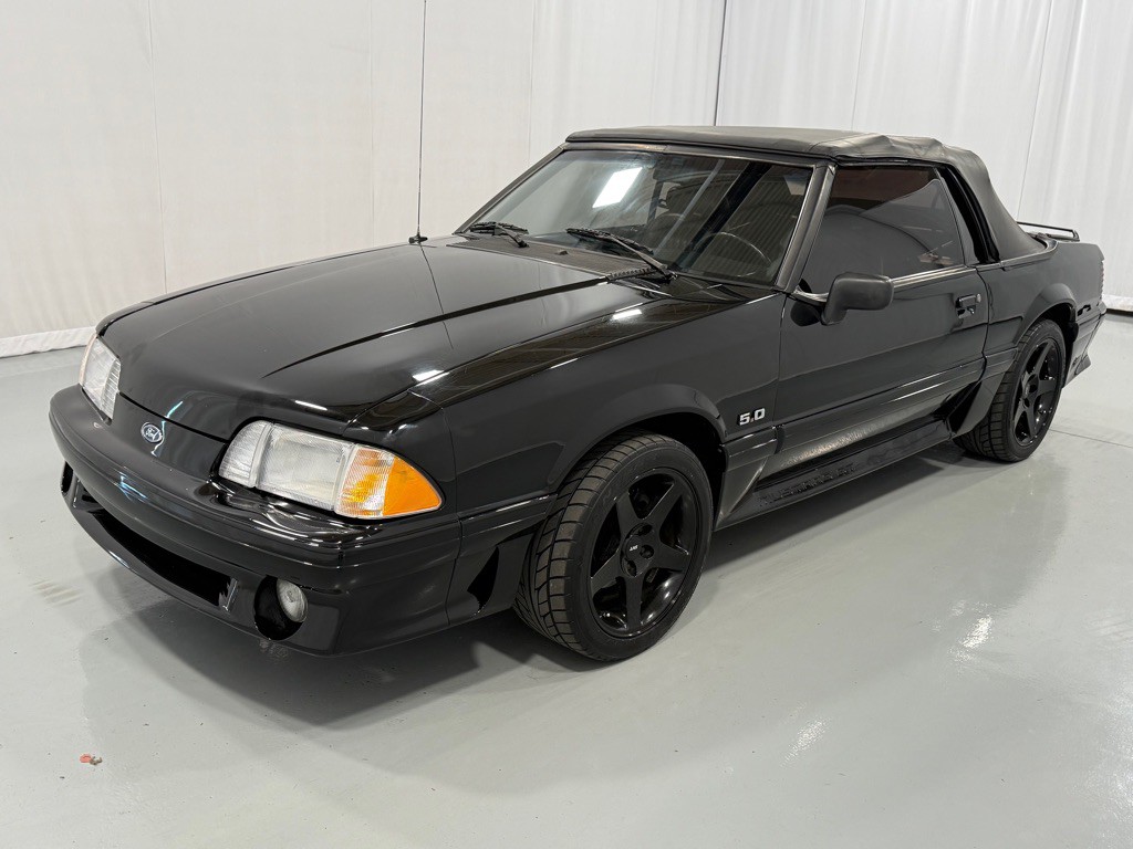 1992 Ford Mustang Image 1