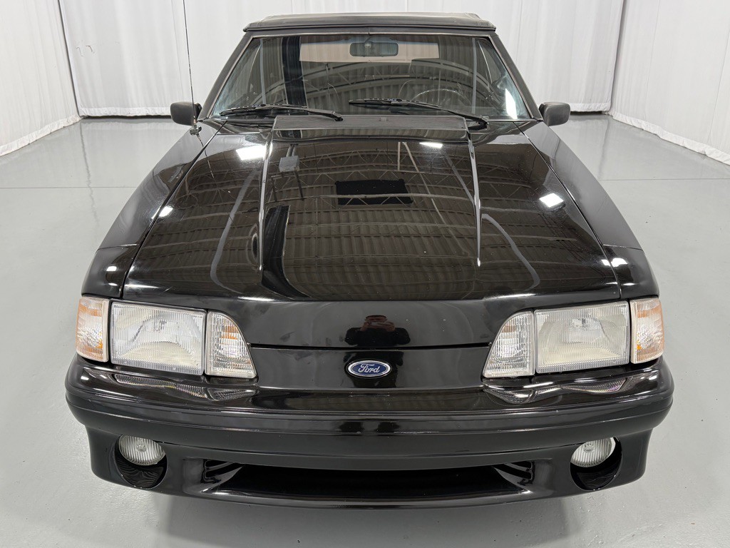 1992 Ford Mustang Image 2