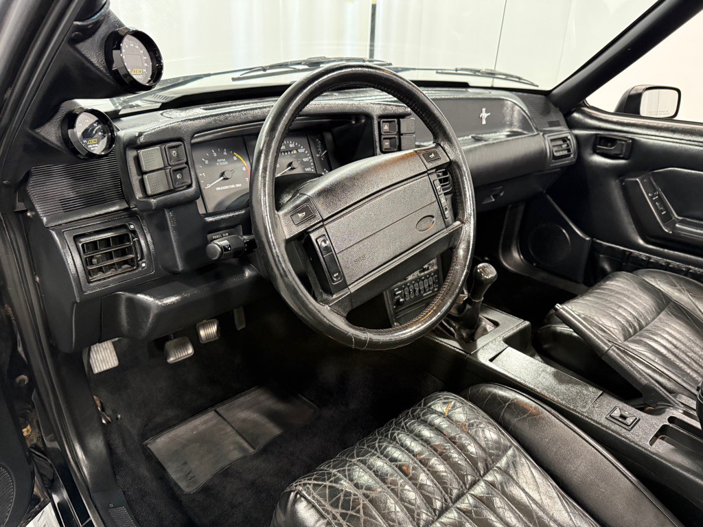 1992 Ford Mustang Image 10