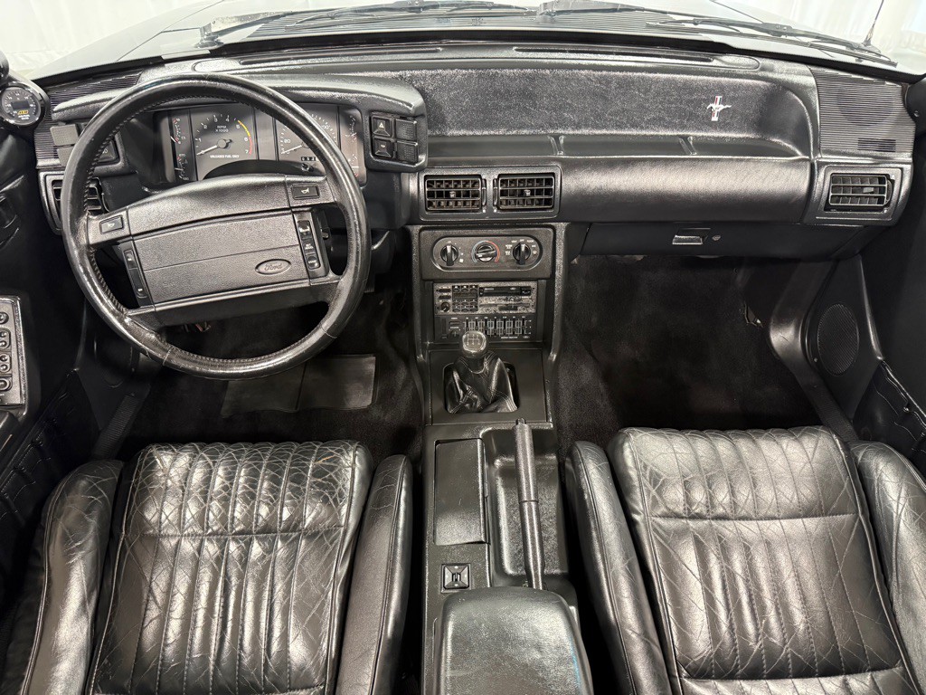 1992 Ford Mustang Image 11
