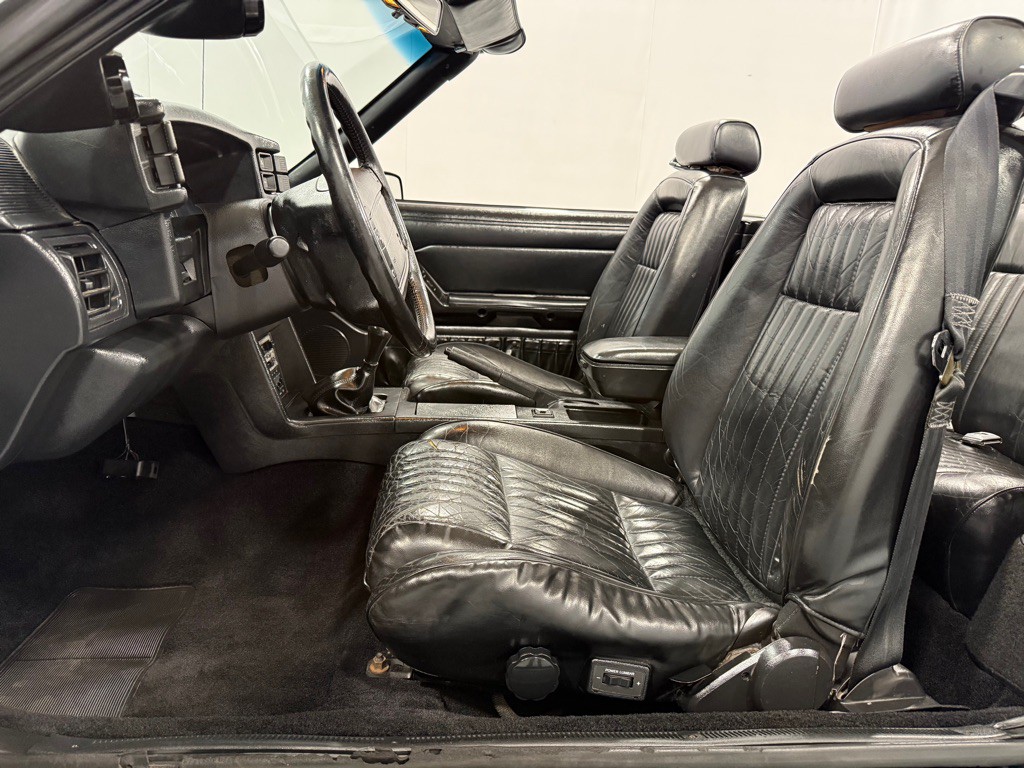 1992 Ford Mustang Image 12