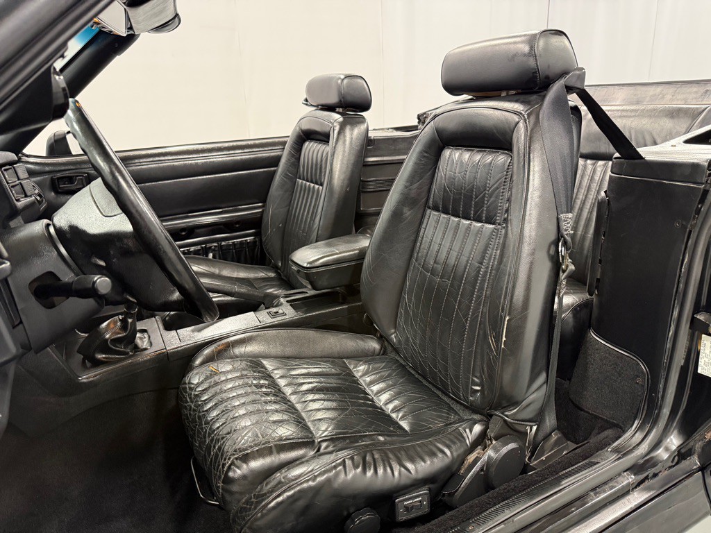 1992 Ford Mustang Image 13