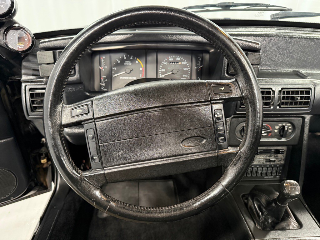 1992 Ford Mustang Image 14