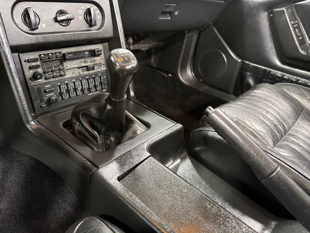 1992 Ford Mustang Image 15