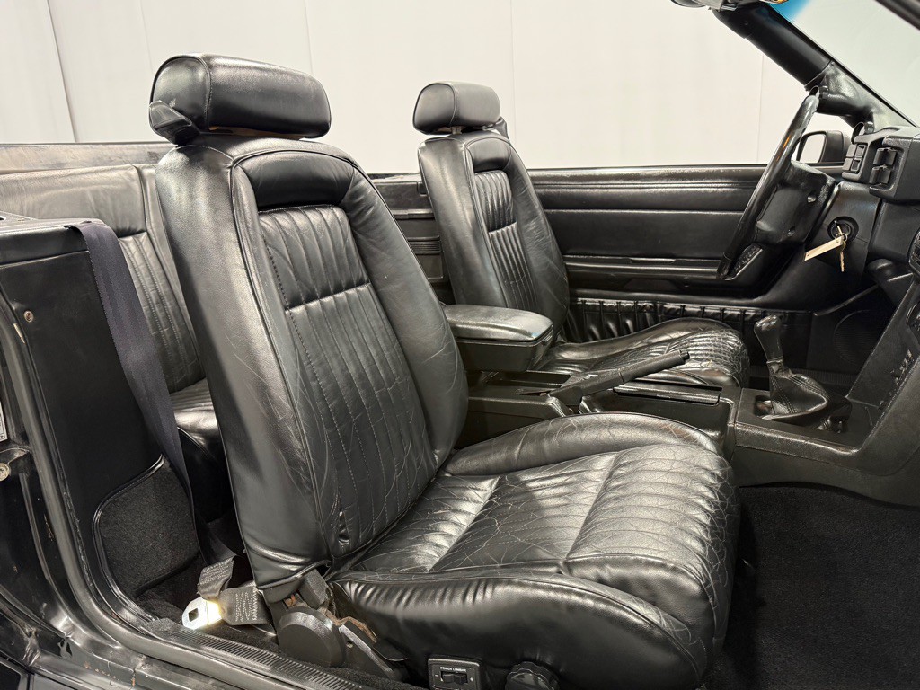 1992 Ford Mustang Image 20