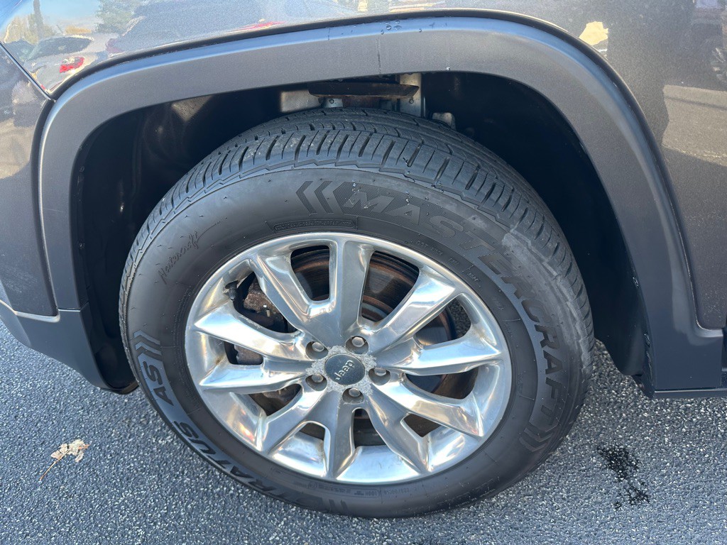 2015 Jeep Cherokee Image 16