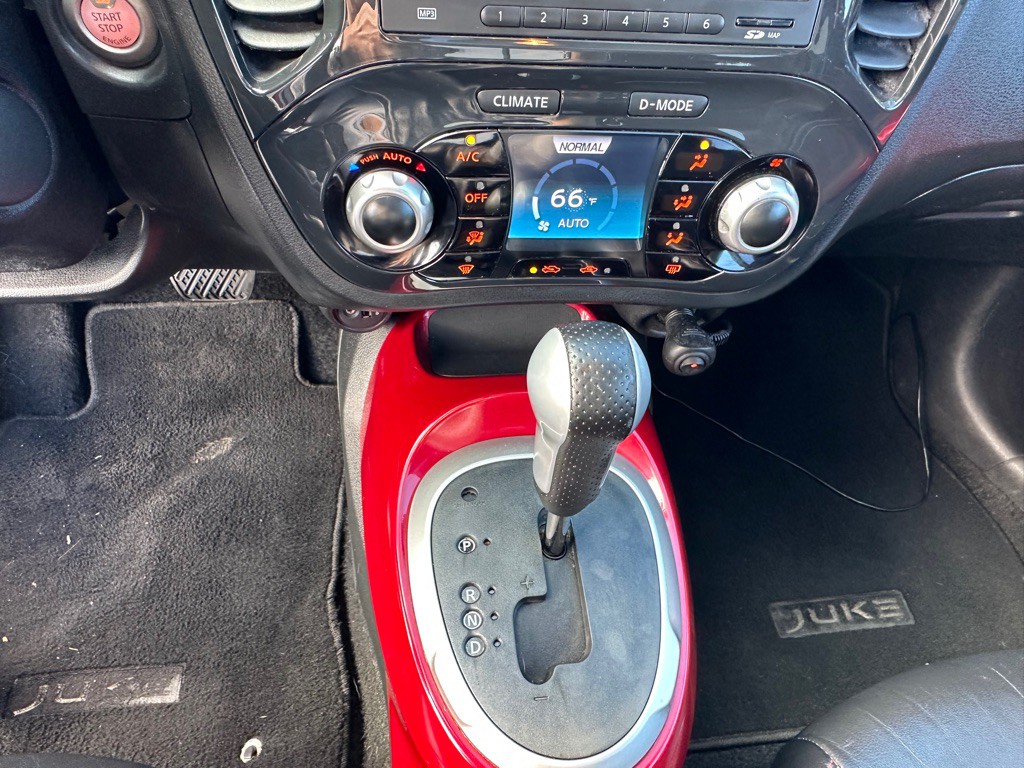 2012 Nissan Juke Image 18